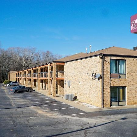 Southern Inn And Suites Спартанбърг Екстериор снимка