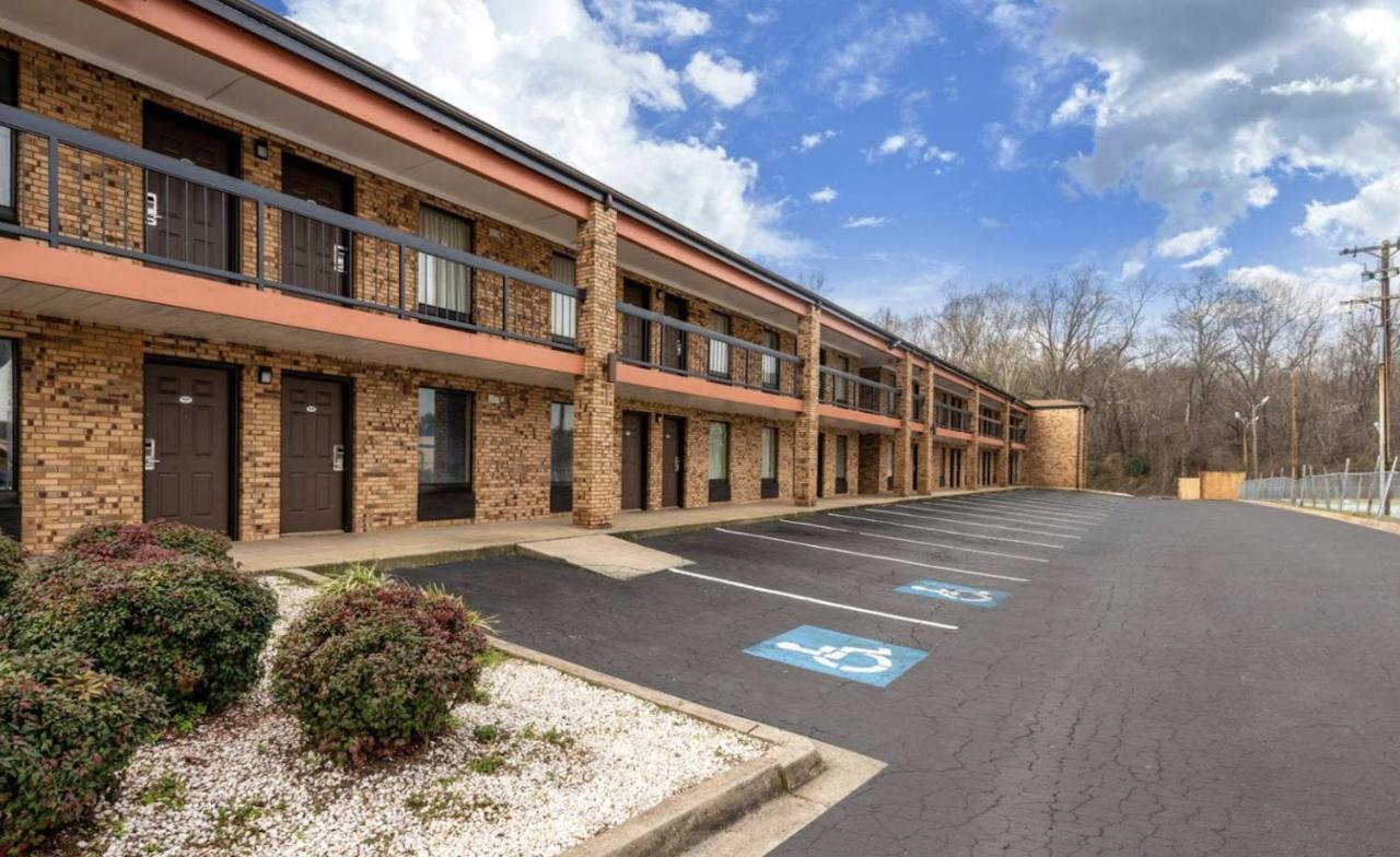 Southern Inn And Suites Спартанбърг Екстериор снимка