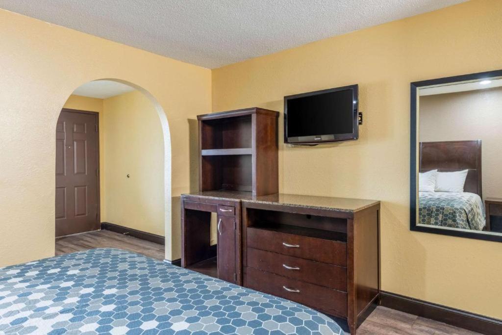 Southern Inn And Suites Спартанбърг Екстериор снимка